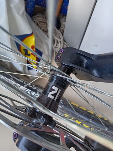 Použité Fox 40 Float Performance Elite GRIP Fork 2020 bike — obrázek 2 z 6