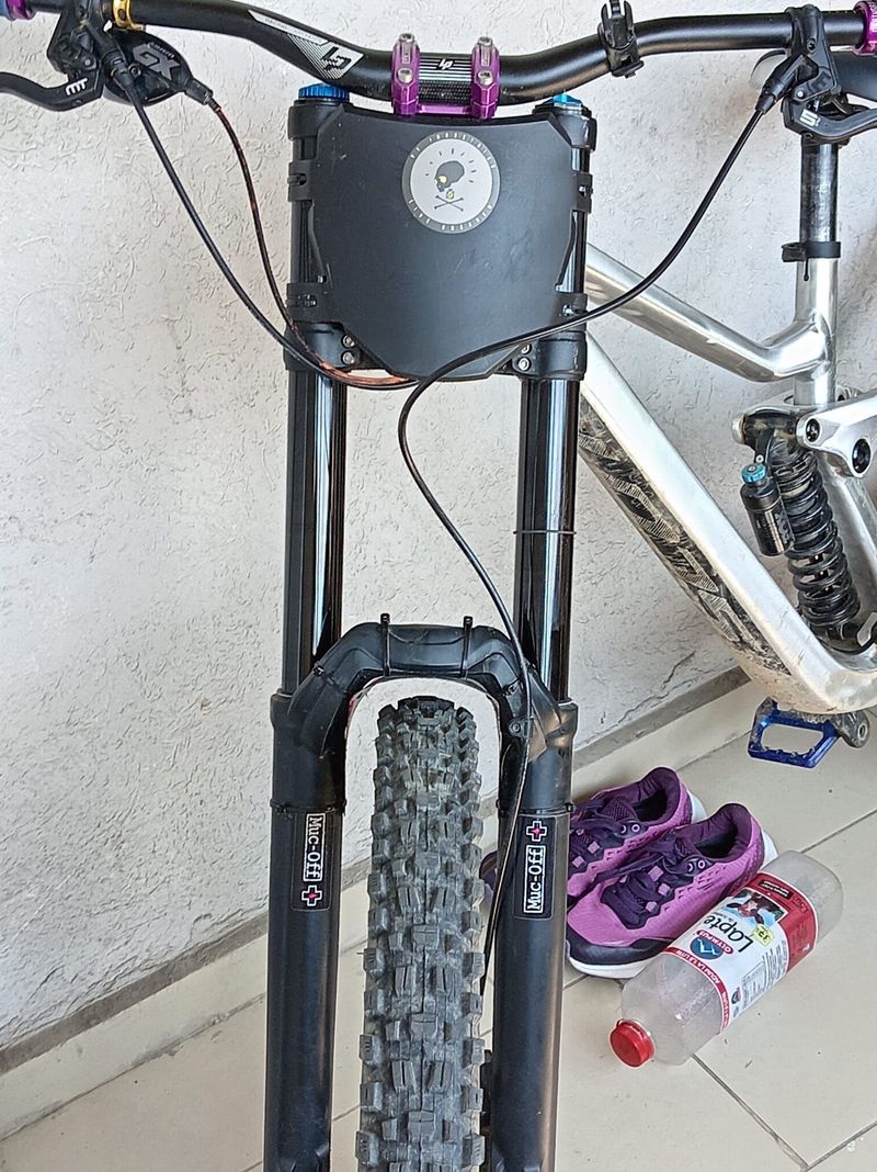 Used Fox 40 Float Performance Elite GRIP Fork 2020 Fork