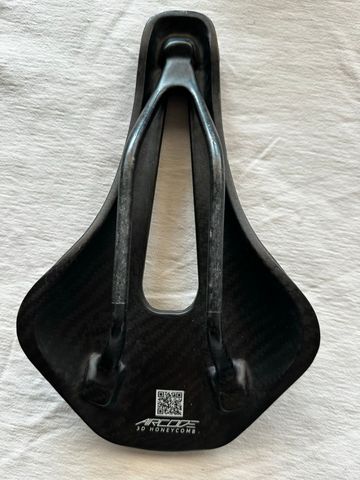 Tweedehands Ryet 3d honeycomb bike — afbeelding 2 van 6