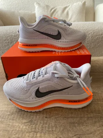 Käytetty Pegasus Premium Running Shoes