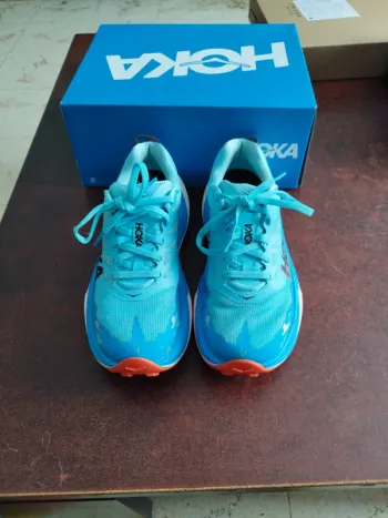 Used Hoka Torrent 4 Running Shoes