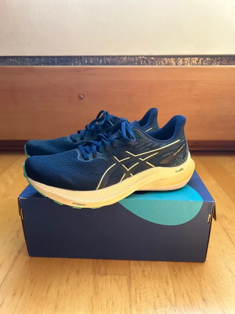 Used Asics GT-2000 12 bike — image 2 of 6
