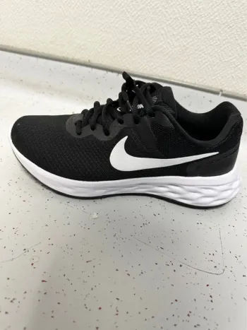 Käytetty Nike Revolution 6 Running Shoes