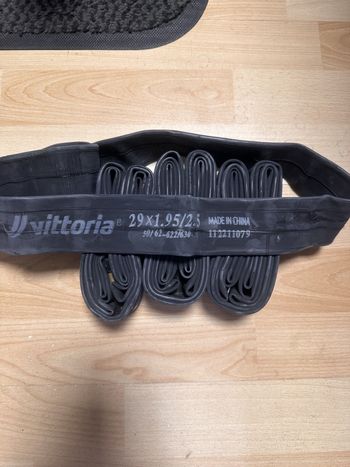 Použité Vittoria 29 x1.75-2.50 Schrader 48 mm 2026 Tyres & Tubes