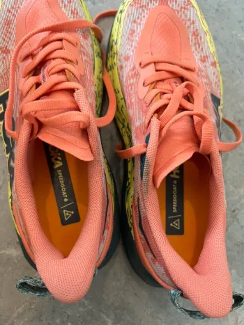 Hoka Speedgoat 6 bike d'occasion — image 4 sur 4