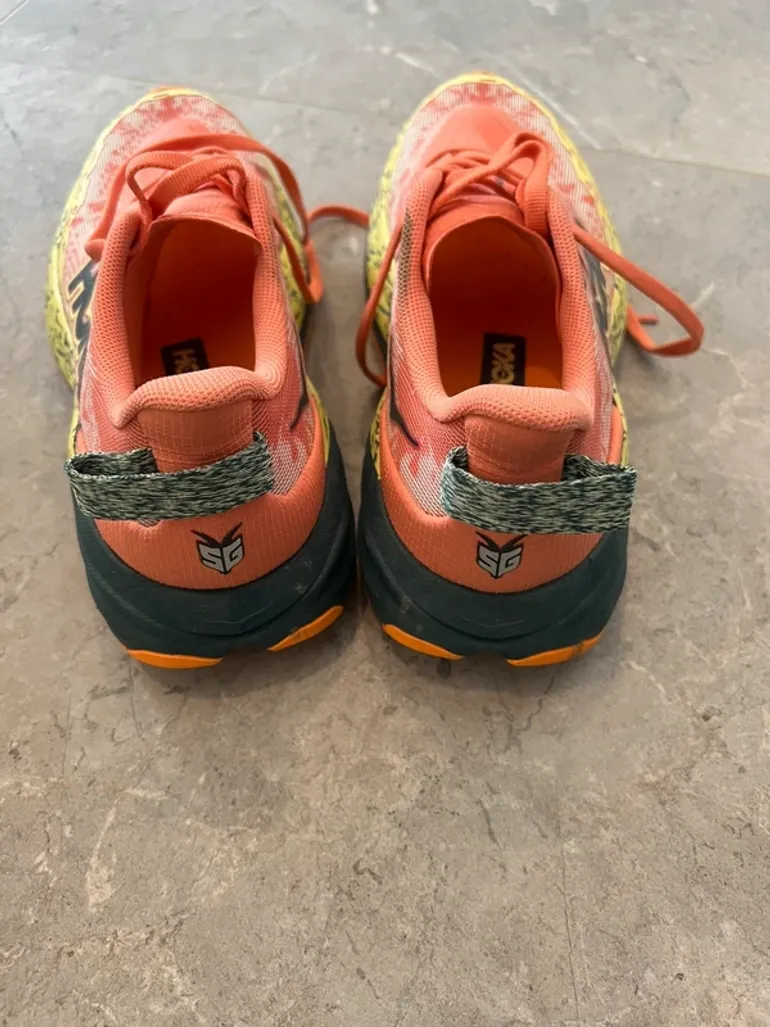 Hoka Speedgoat 6 bike d'occasion — image 2 sur 4