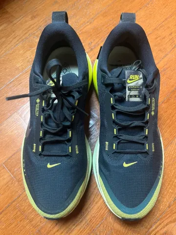 Used Nike Vomero 18 Running Shoes