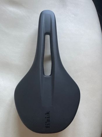 Gebrauchtes Fizik Vento Antares R5 140mm Saddles & Seatposts