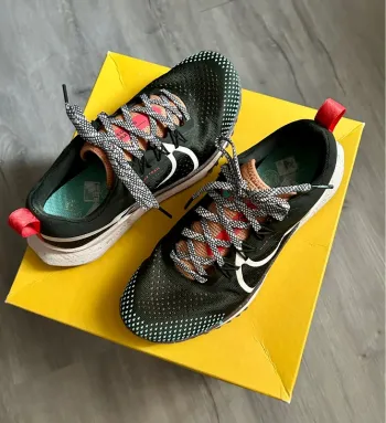 Used Pegasus Trail 4 W Running Shoes