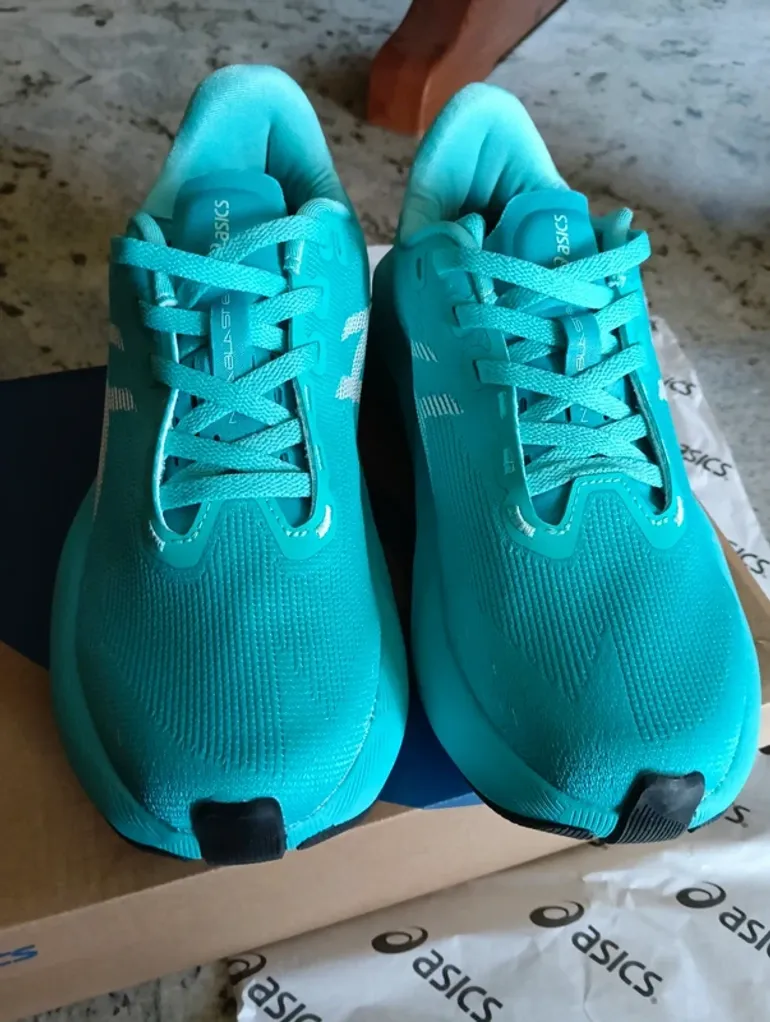 Used Asics Novablast 6 bike — image 3 of 7