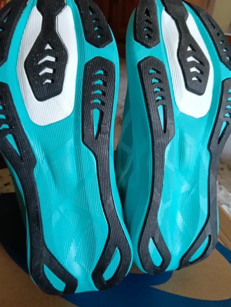 Used Asics Novablast 6 bike — image 4 of 7
