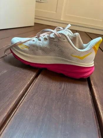 Used Hoka Clifton 9 bike — image 3 of 6