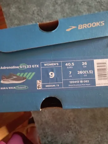 Used Brooks Running Shoes bike — image 5 of 9