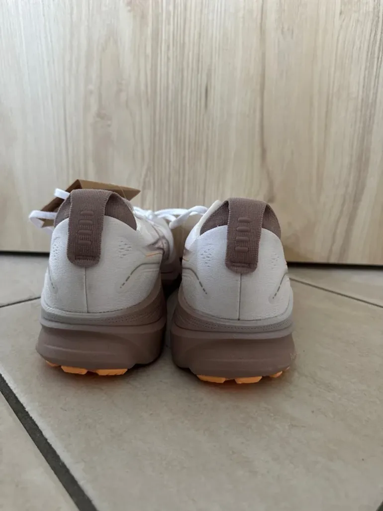 Orange Gel Kayano 32 bike d'occasion — image 2 sur 6