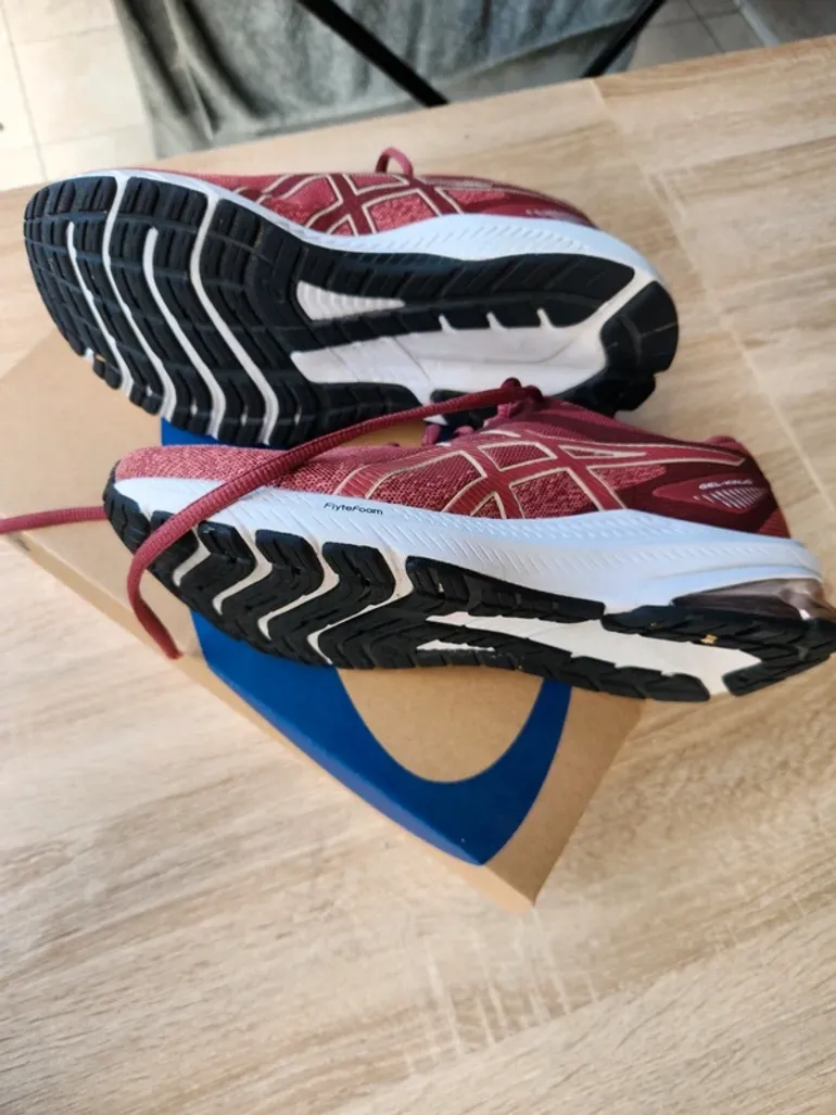 Used Asics Gel Kinjo bike — image 2 of 3