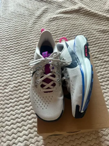 Used Pegasus Reactix Running Shoes