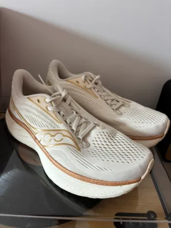 Käytetty Saucony Ride 18 Running Shoes