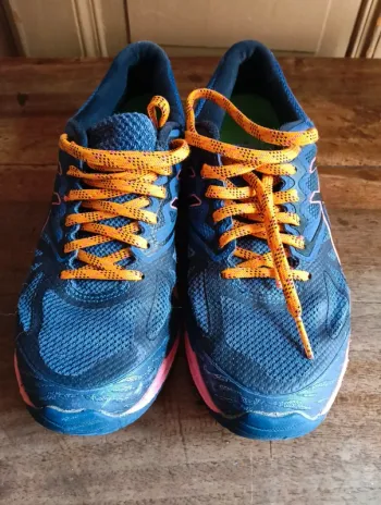 Used Asics Mountain Shoes bike — image 2 of 6