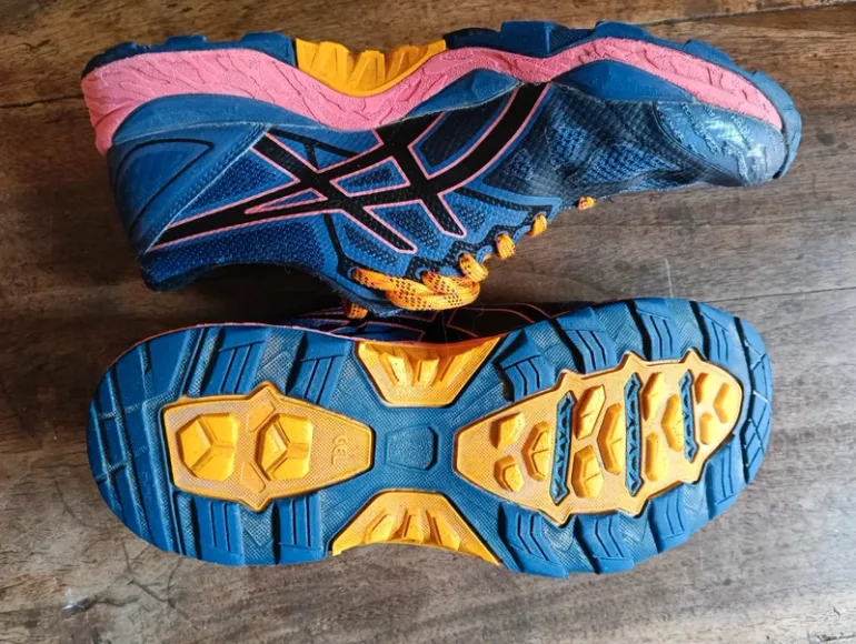 Used Asics Mountain Shoes bike — image 4 of 6