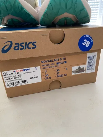 Used Asics Novablast 5 TR bike — image 2 of 6