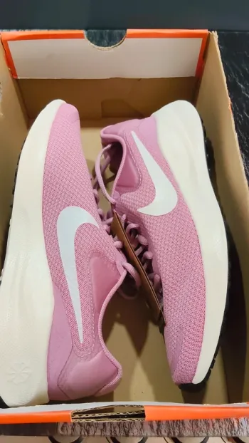 Tweedehands Nike Revolution 7 bike — afbeelding 4 van 5