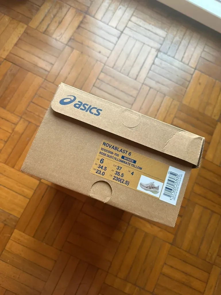 Used Asics Novablast 6 bike — image 3 of 8