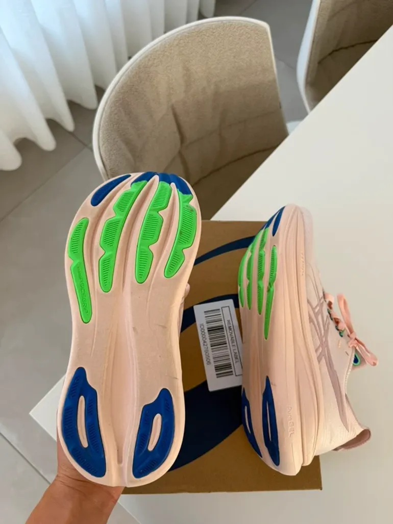 Asics Gel Nimbus 28 bike d'occasion — image 3 sur 5