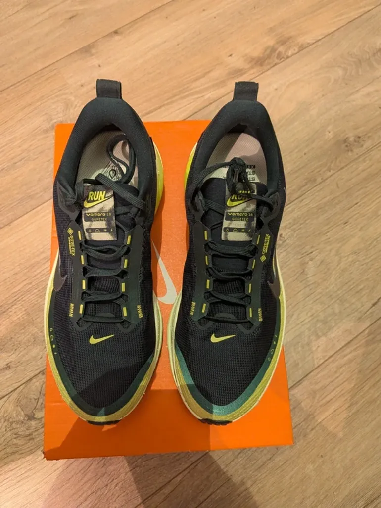 Nike Vomero 18 GTX bike de segunda mano — imagen 3 de 6