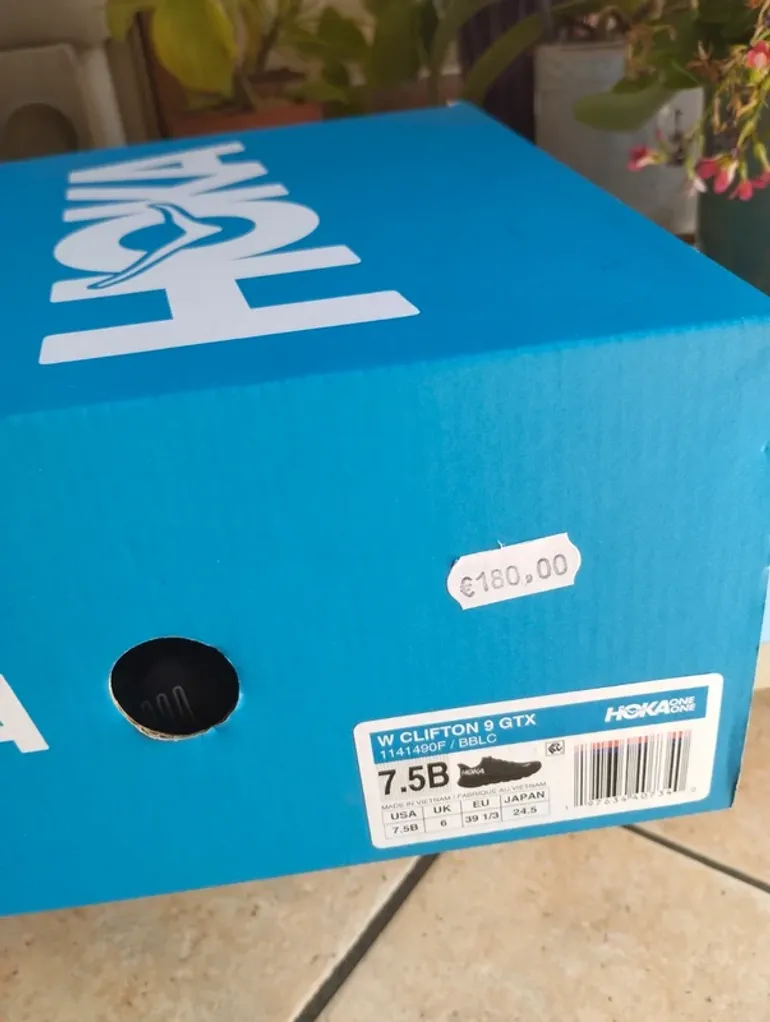 Tweedehands Hoka Clifton 9 bike — afbeelding 2 van 6