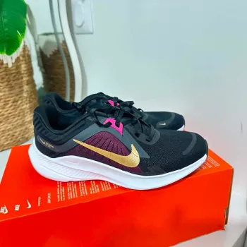 Used Nike Running Shoes bike — image 2 of 9