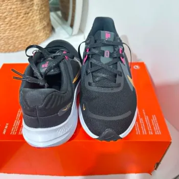 Used Nike Running Shoes bike — image 6 of 9