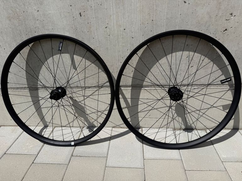 Použité Specialized Roval Traverse bike — obrázek 5 z 5