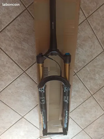 Used Fox 34 Float 29 Factory Live 2024 bike — image 2 of 6
