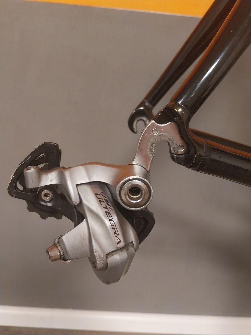Used Shimano RD-6700 Drivetrain & Pedals