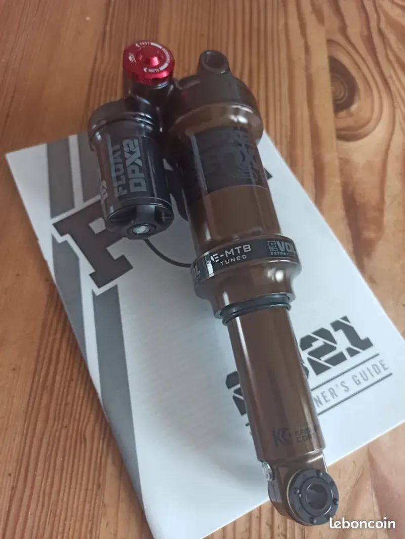 Käytetty Fox DPX2 Factory Rear Suspension