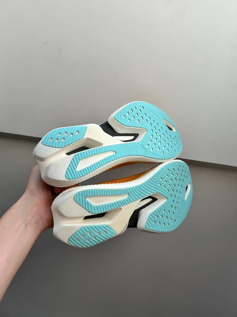 Used Hoka Cielo x1 bike — image 4 of 11