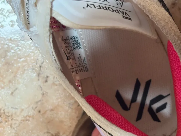 Used Nike ZoomX Vaporfly 3 bike — image 3 of 6