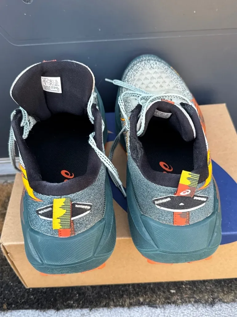 Used Asics Trabuco Max 4 bike — image 7 of 7