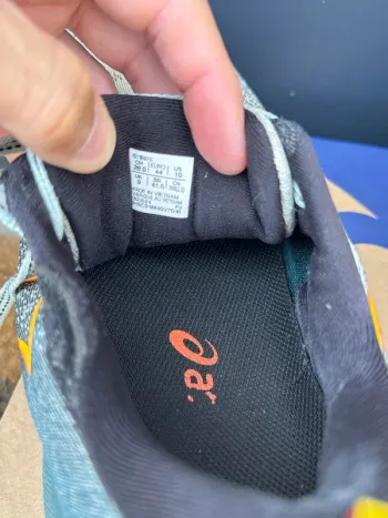 Used Asics Trabuco Max 4 bike — image 6 of 7