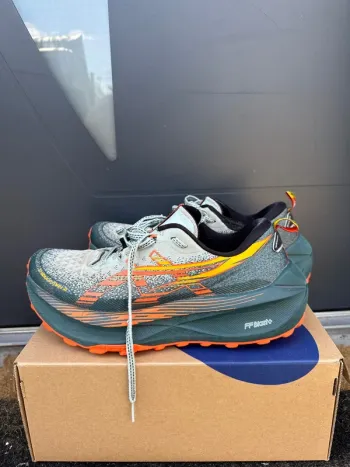 Gebrauchtes Asics Trabuco Max 4 Running Shoes