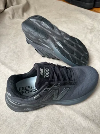 Gebrauchtes New Balance 880 Gore-Tex bike — Bild 2 von 3