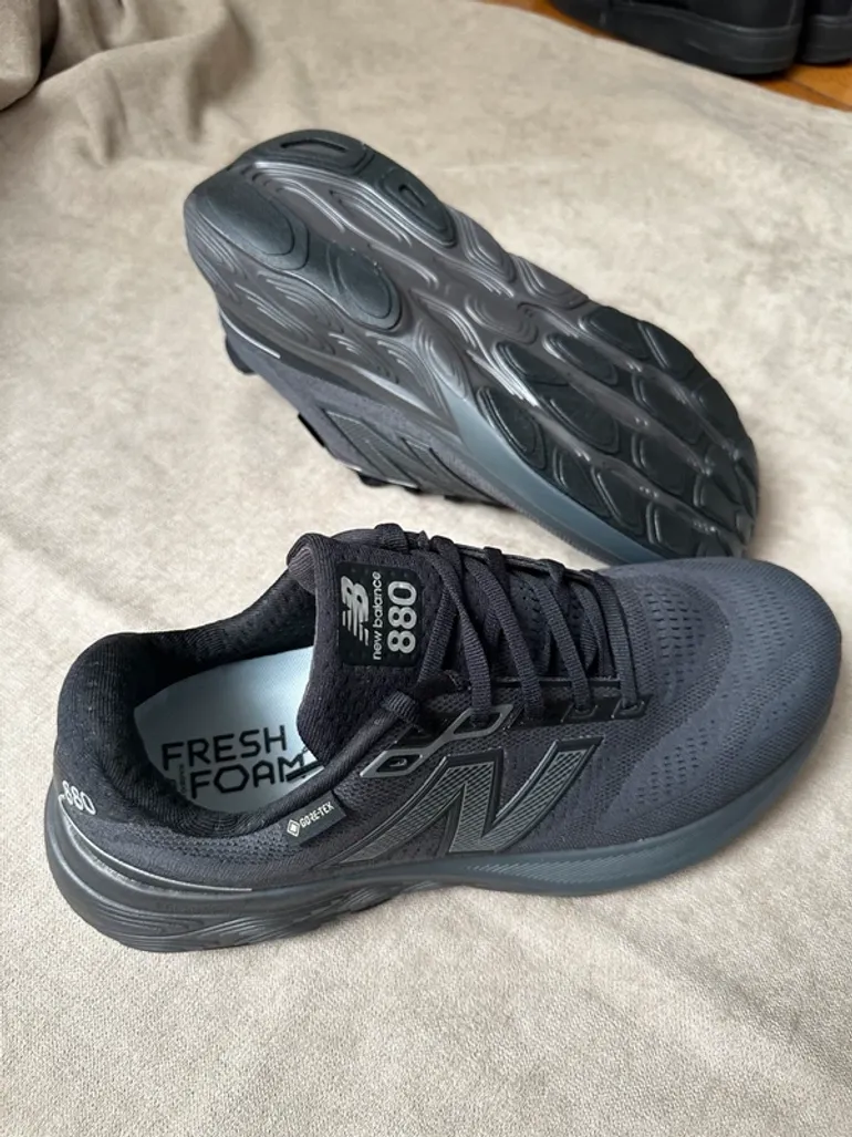 Gebrauchtes New Balance 880 Gore-Tex bike — Bild 2 von 3