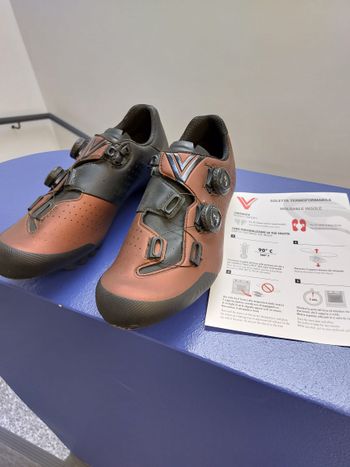 Used Vittoria NOX Cycling Shoes