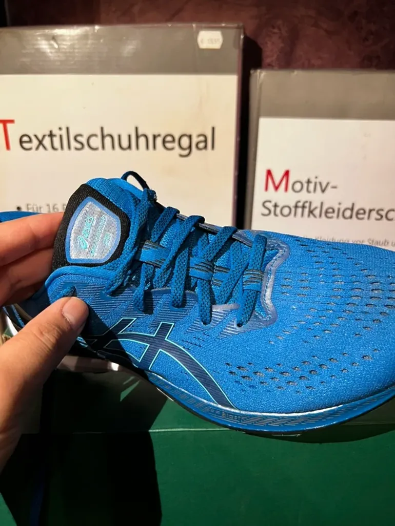 Used Asics Gel Kayano 28 bike — image 5 of 8