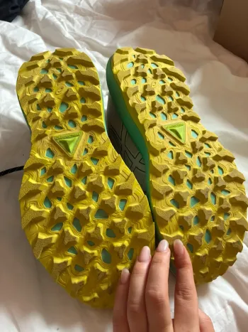 Käytetty Asics Trail Running Shoes bike — kuva 6 / 6