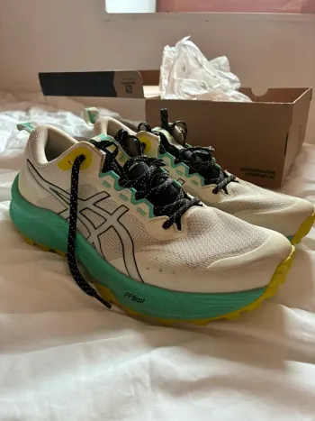 Käytetty Asics Trail Running Shoes bike — kuva 3 / 6