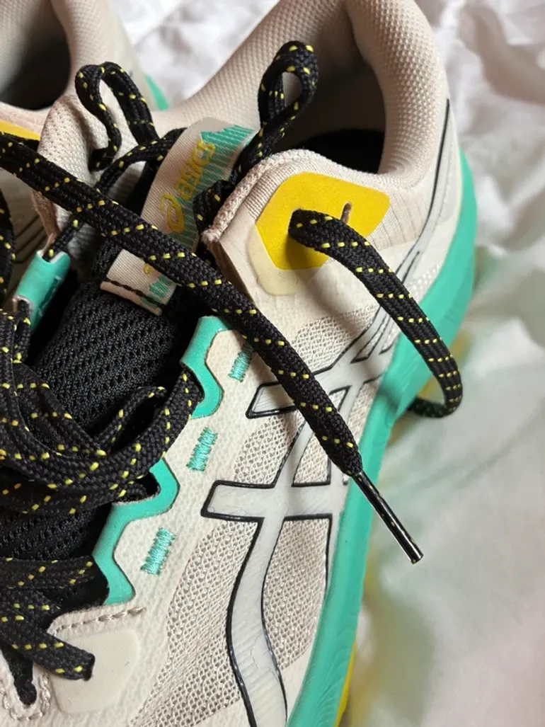 Käytetty Asics Trail Running Shoes bike — kuva 2 / 6
