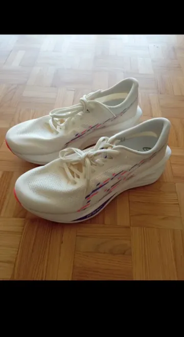 Asics SonicBlast Running Shoes d'occasion