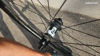 Used Dt Swiss 29" Rear Rim bike — image 5 of 7