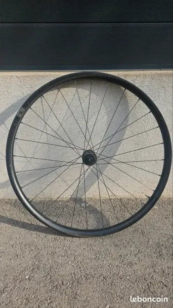 Used Dt Swiss 29" Rear Rim bike — image 2 of 7